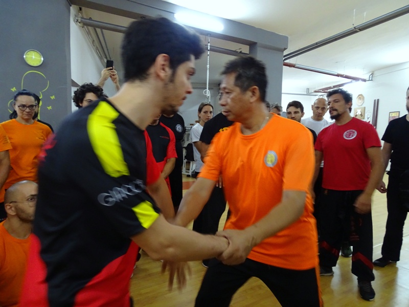 Kung Fu Academy di Sifu Mezzone Caserta Seminario di Weng Chun Tang Yik con GM Sunny So in Italia presso la scuola di arti marziali di wing chun e kung fu a Caserta (2)